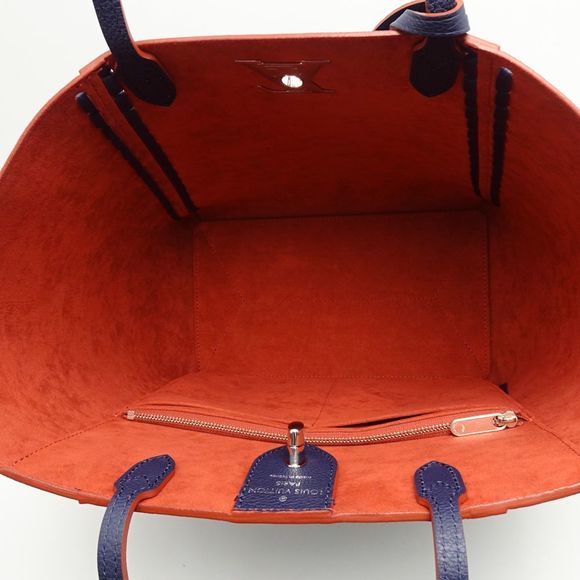 Louis Vuitton LockMe Tote Calf Marine Rouge - Picture 7 of 7